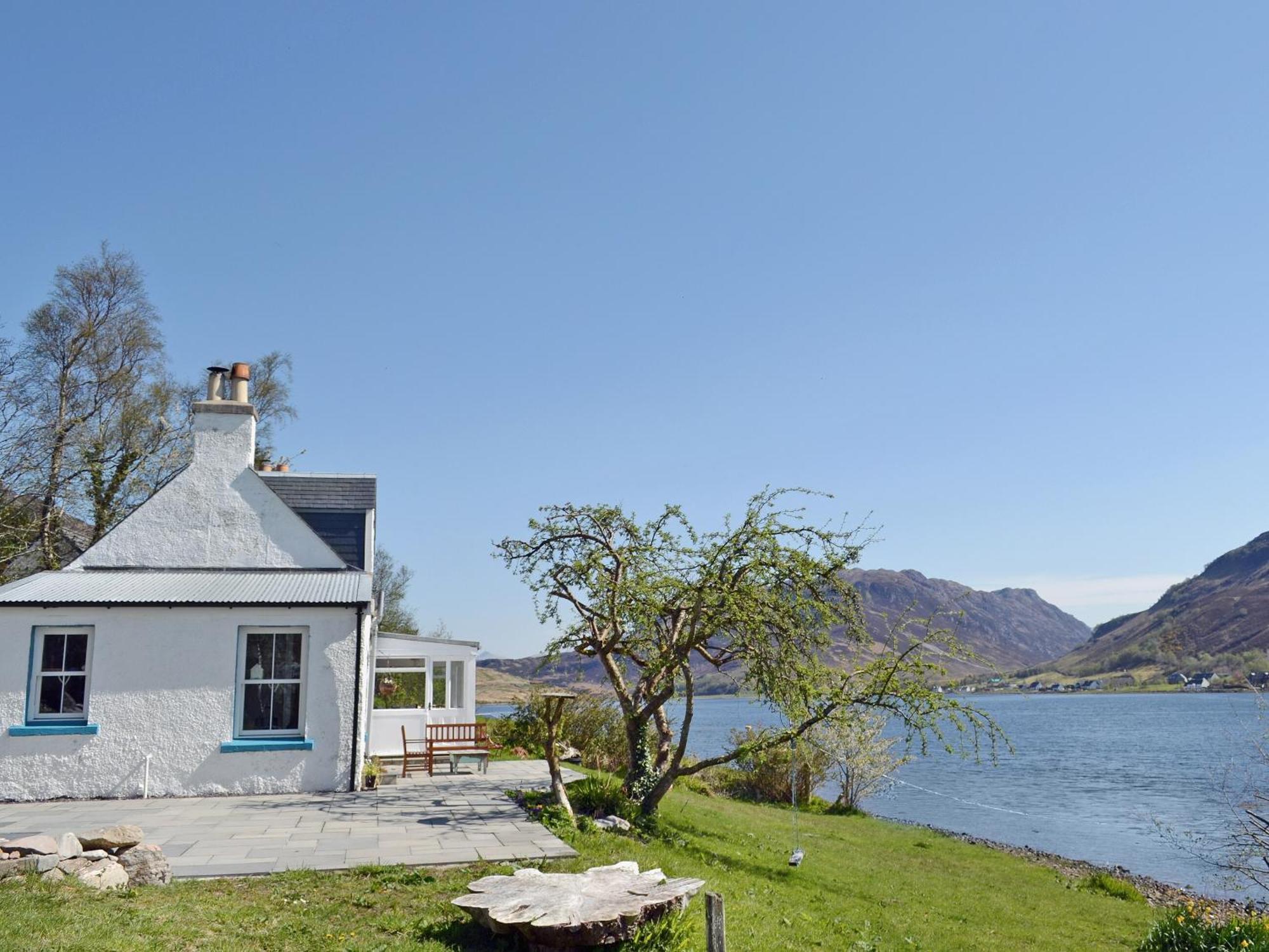 Loch Shore Cottage Dornie Exterior foto