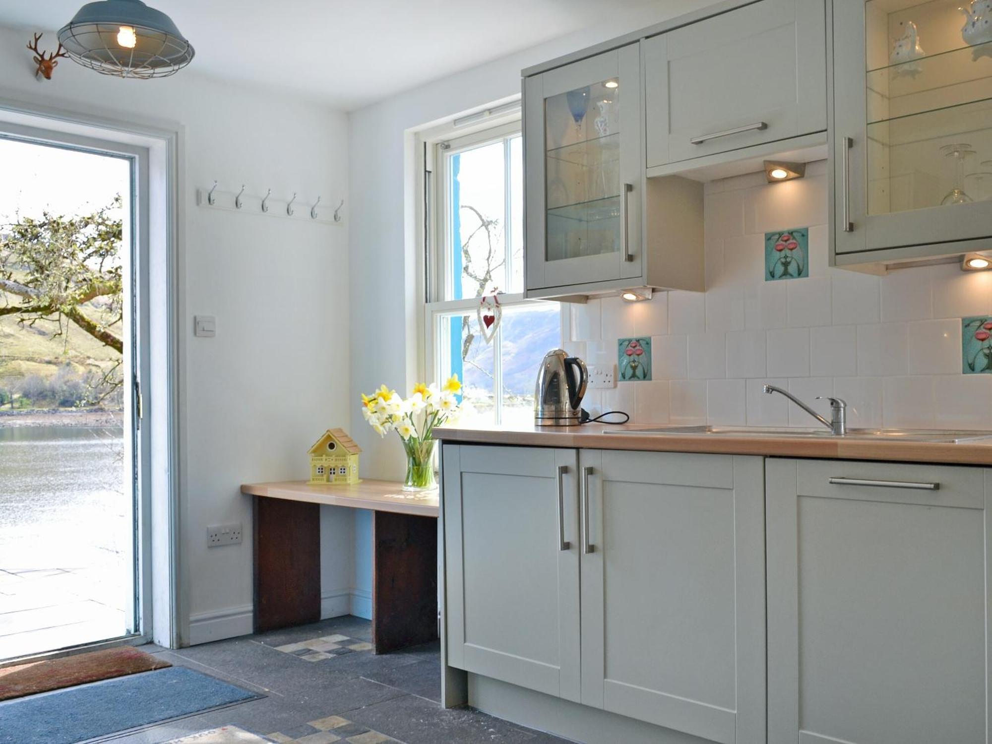 Loch Shore Cottage Dornie Exterior foto