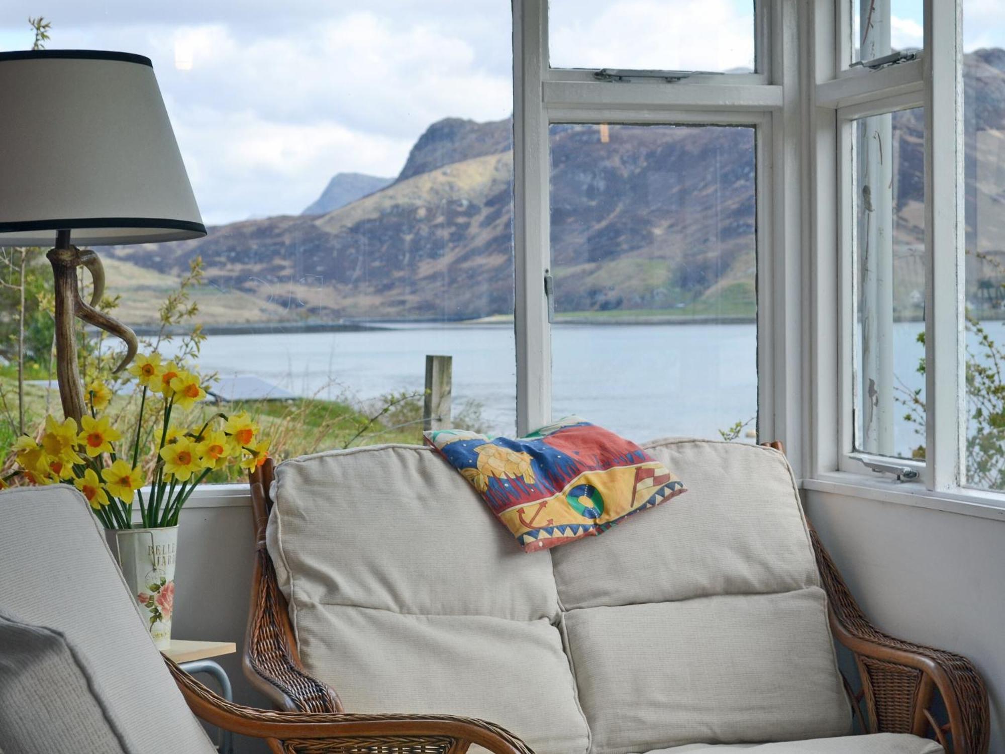 Loch Shore Cottage Dornie Exterior foto